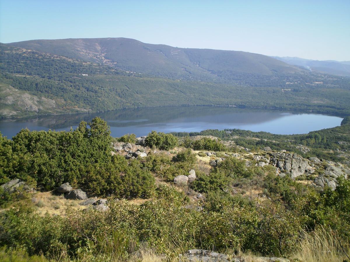 Cabañas Madarsu Vigo de Sanabria Exterior foto